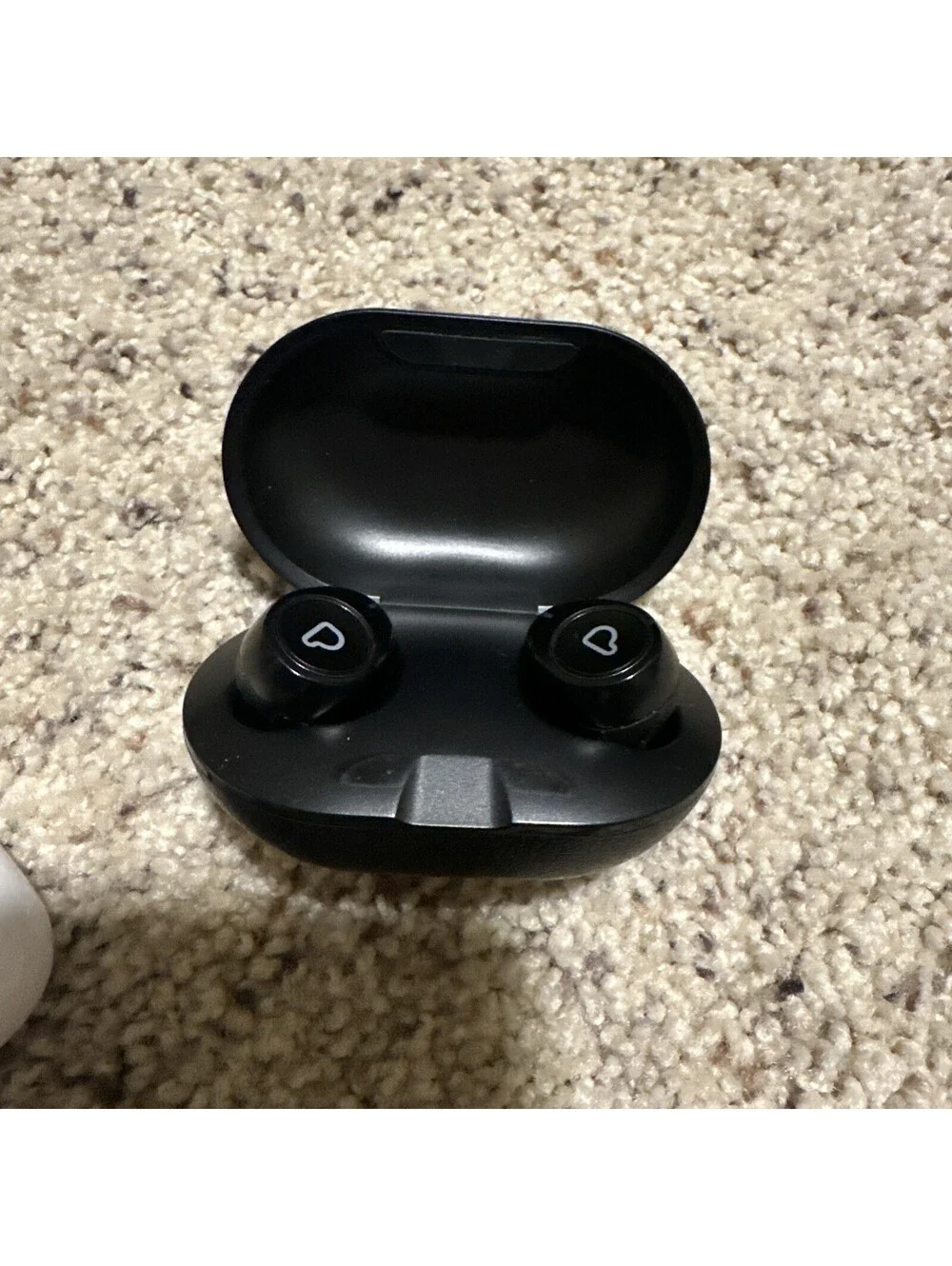 Apple Airpods Pro Cases and Airpods Lot - Untested Read